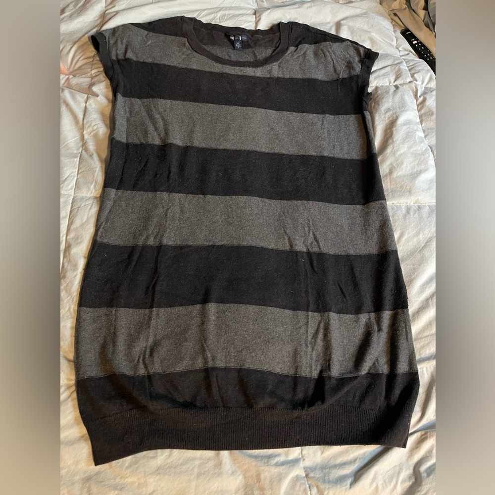 GAP Black and Gray Knit Sweater